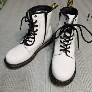 Dr Martens 1460 Pascal White Patent Leather 8-Eye Zip Women’s Sz 6 Combat Boots